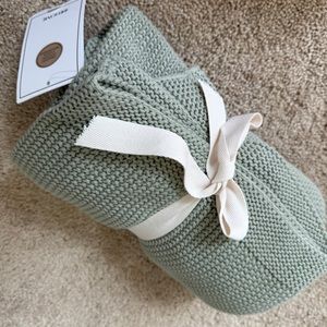 H&M Cotton Tasseled Waffle Throw Blanket